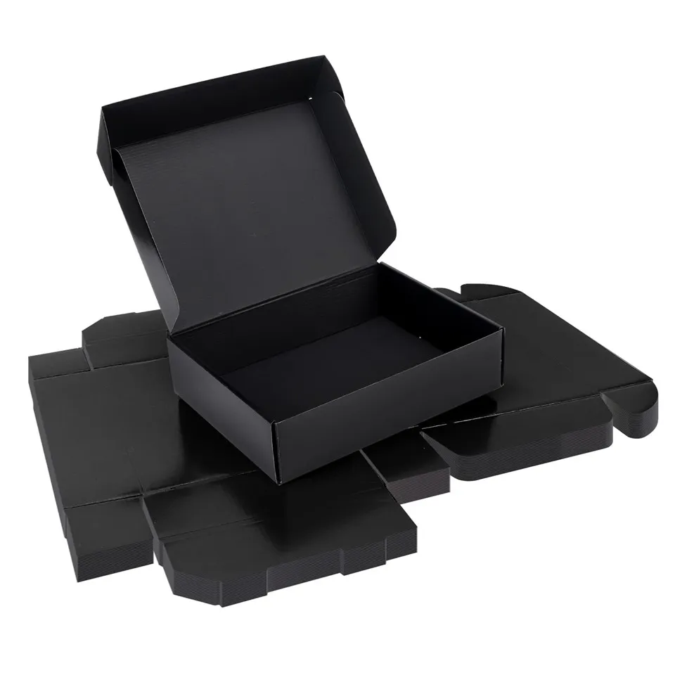 Qora gofrirovka qilingan pochta qutilari